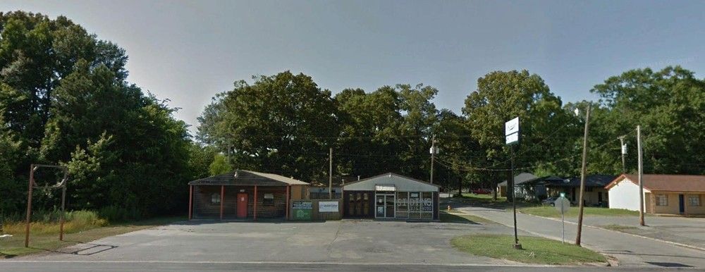 I-30 Commercial Building in Benton: 15412 Interstate 30 N, Benton, AR 72019